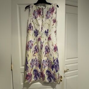 Women’s Dress - Size 6 in spring floral pattern